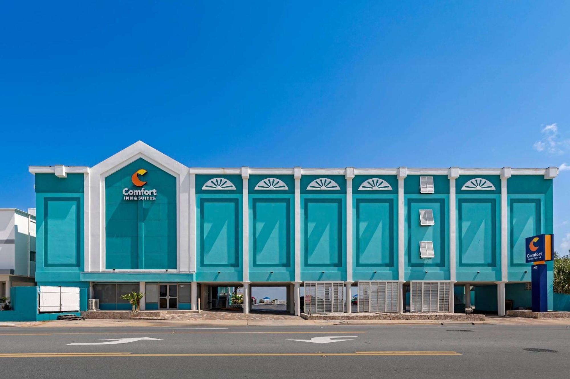 4 Beach Hotels Near Ocean Walk Village That Deliver on the Shore