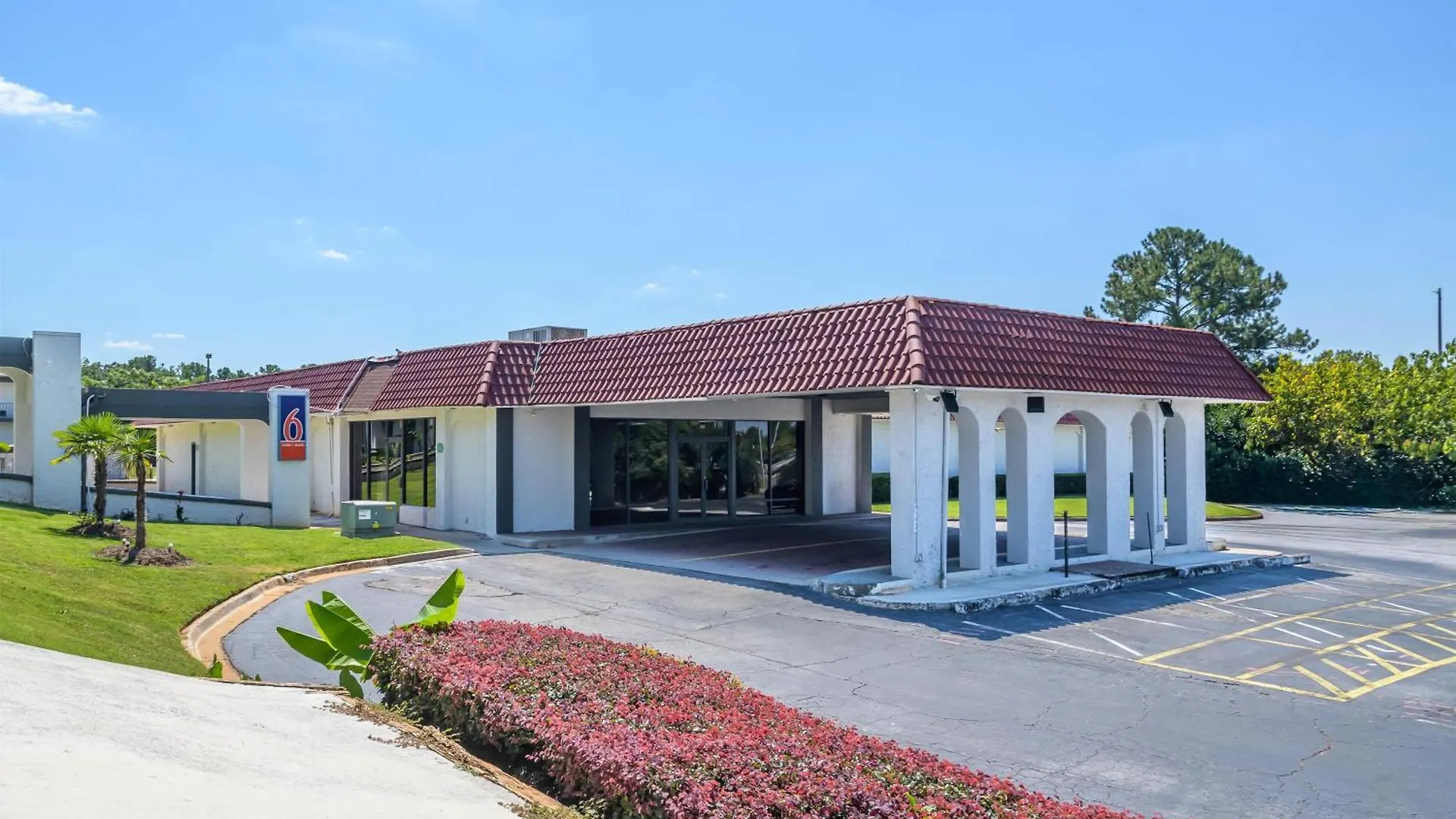 4 Solid 3-Star Hotels Near Alice Group in Jonesboro