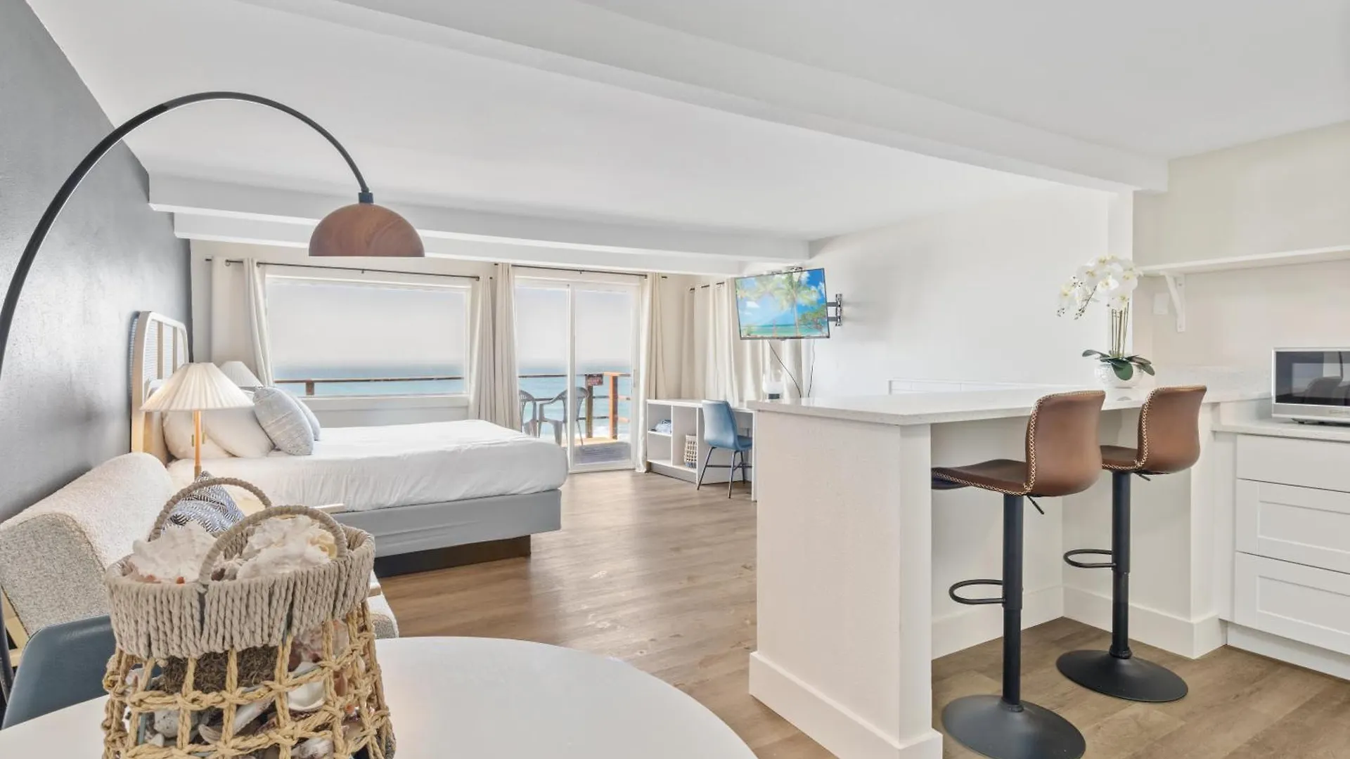 9 Oregon Coast Beach Hotels That Deserve Your Booking