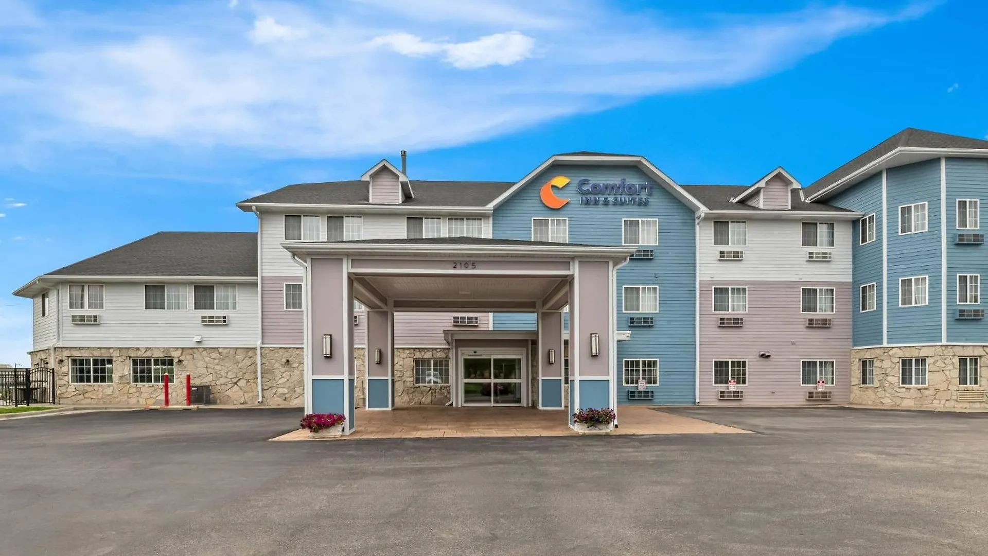 4 Smart Hotel Picks Near Seymour Smith Park Worth Booking