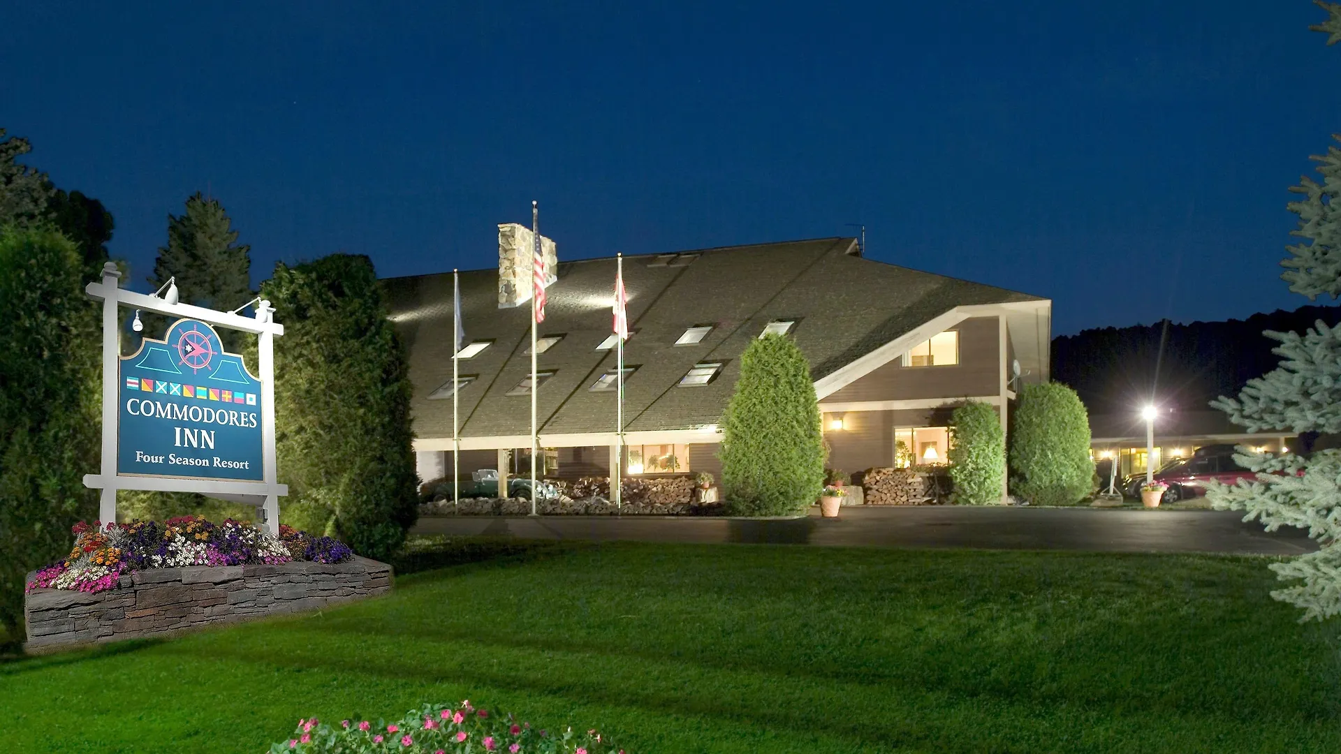Where to Stay Near Smugglers Notch: 6 Central Stowe Hotels